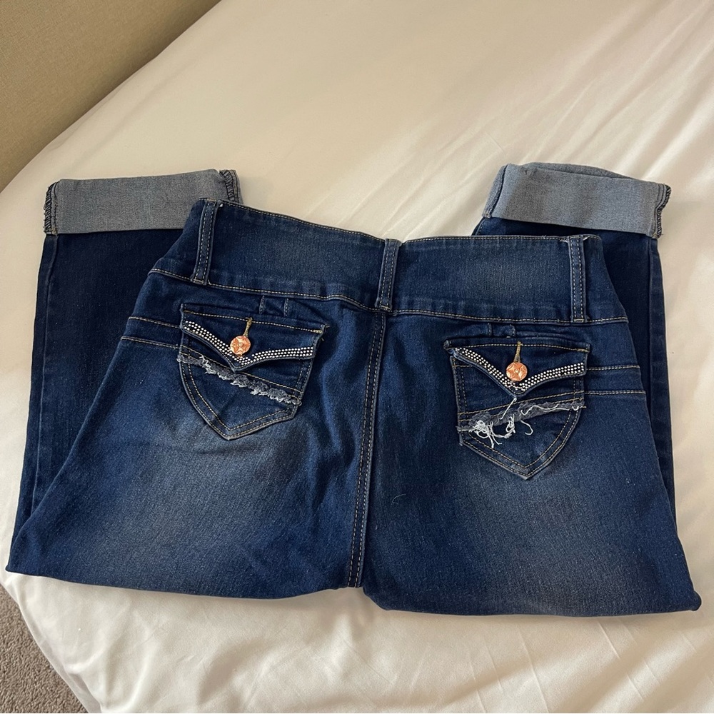 Capri Jeans - Picture 4 of 4